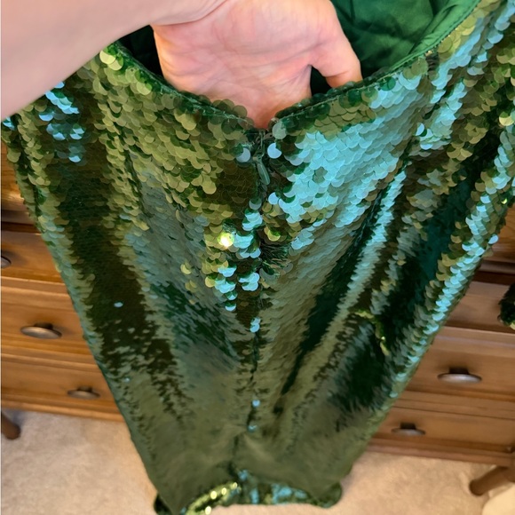 House of CB Belle Shimmering Emerald Long Sleeve Dress - Picture 5 of 8